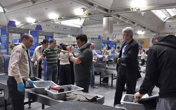 Türkiyədə bütün dövlət məmurlarının ölkədən çıxışı qadağan edildi