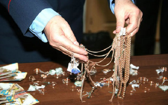 Bakıda qadın yüzlərlə sakini aldadıb Türkiyəyə qaçdı -