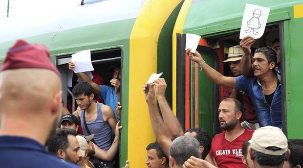 Budapeştdə beynəlxalq istiqamətlər üzrə qatarların hərəkəti dayandırılıb