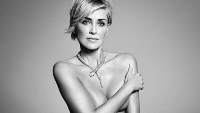 Şaron Stone 57 yaşında soyundu