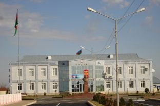 Laçın Təhsil Şöbəsindən yenə şikayət edirlər