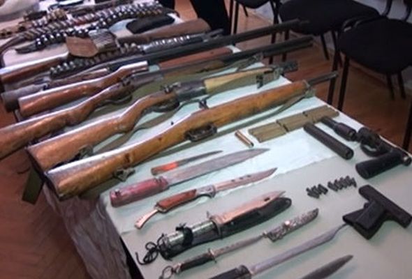 Bakıda zibillikdə xeyli silah-sursat tapılıb