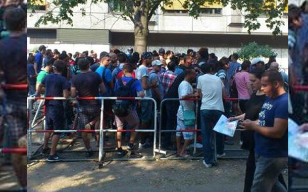 Almaniyaya 800 min qaçqına qucaq açır