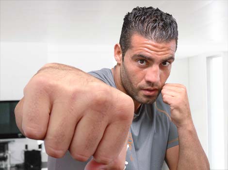 Tanınmış boksçu barda güllələndi