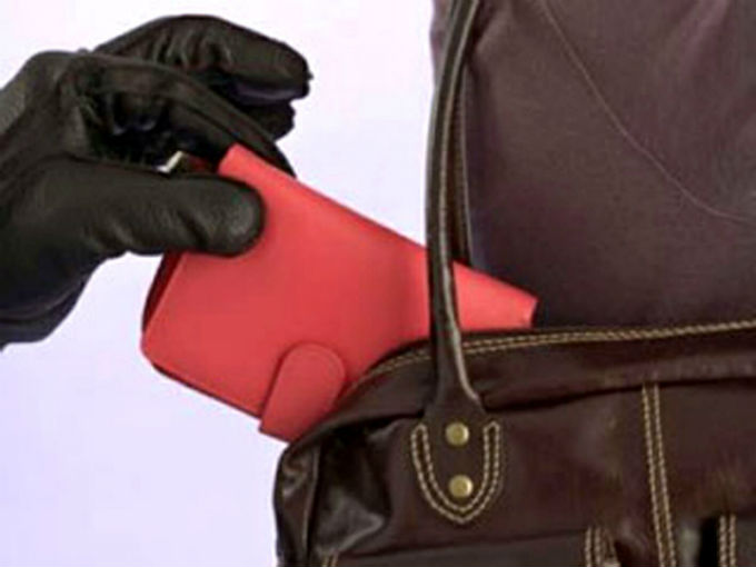 Sakinlərin nəzərinə: Avtobuslarda yeni oğurluq üsulu ortaya çıxdı