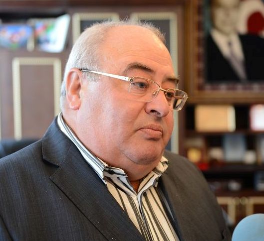 Daha bir rektor deputat olmaq istəyir