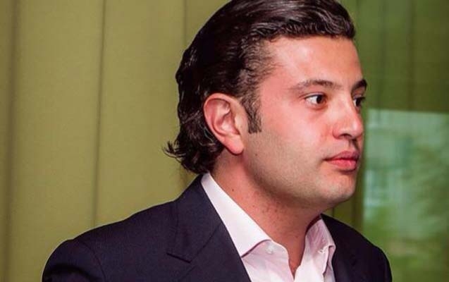 Oteldə öldürülən bank müdirinin məhkəməsi