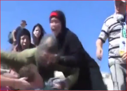 İsrail əsgəri fələstinli uşağa belə işgəncə verdi