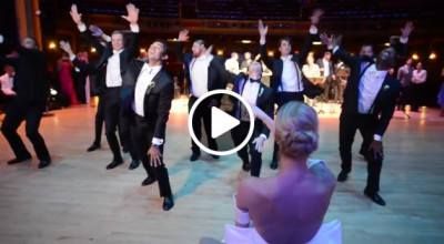 Bəyin toy zalında gəlinə hazırladığı sürpriz -