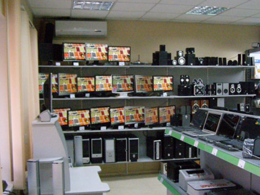 Vətəndaşın xəbəri olmadan adına kreditə..