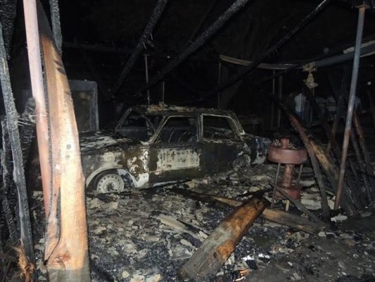 Göyçayda avtomobil sexi yanaraq külə dönüb