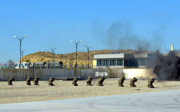 General təlimləri izlədi