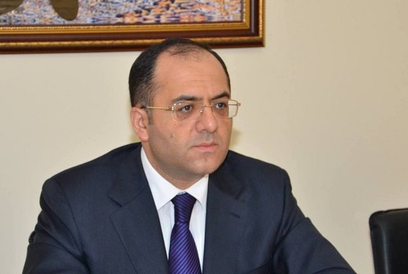 Elman Mehdiyev öz xahişi ilə işdən çıxıb