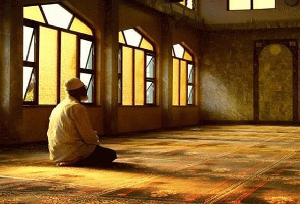 Zaqatalada məsciddən pul oğurlandı