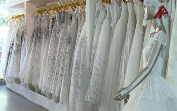 Gəlinlik paltarlarını məhv etməyi sifariş verən qadın saxlanıldı