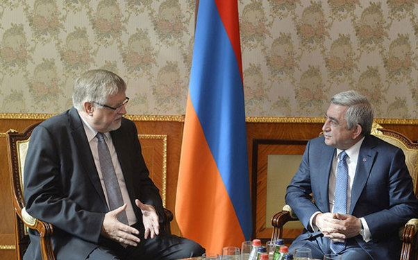 Serj Sarqsyan Aİ-nin Cənubi Qafqaz üzrə xüsusi nümayəndəsi ilə görüşüb