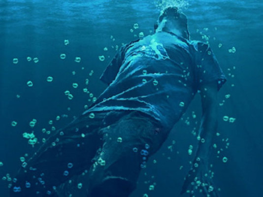 Yeniyetmə kanalda boğuldu