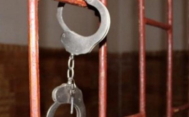 Bakıda dələduz sahibkar məhkəmə zalından qaçdı - FOTO