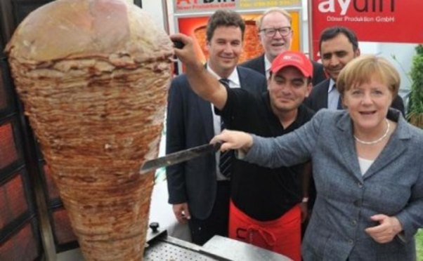 Merkel dönər hazırladı