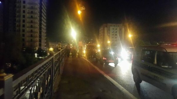 Bakıda qızlar özlərini körpüdən atmaqla hədələyiblər