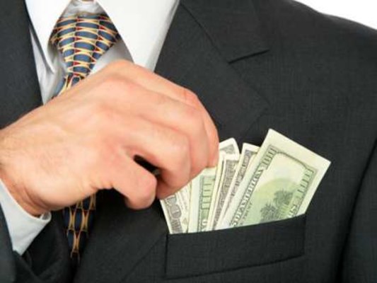 Azərbaycanda 21 vəzifəli şəxs işdən çıxarıldı