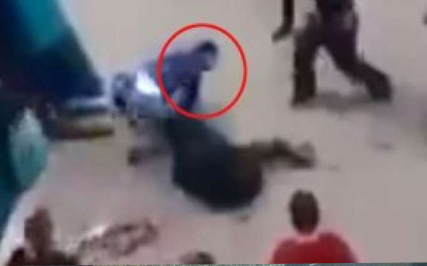 Küçənin ortasında arvadının başını kəsmək istədi