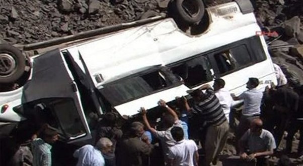 Zəvvarları daşıyan avtobus aşdı: