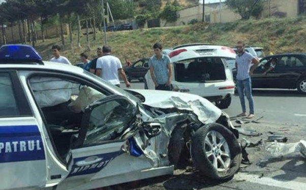 Bakıda DYP avtomobilini yararsız hala saldılar