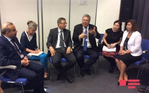 Azərbaycan və Ermənistan deputatları Tbilisidə görüşdülər