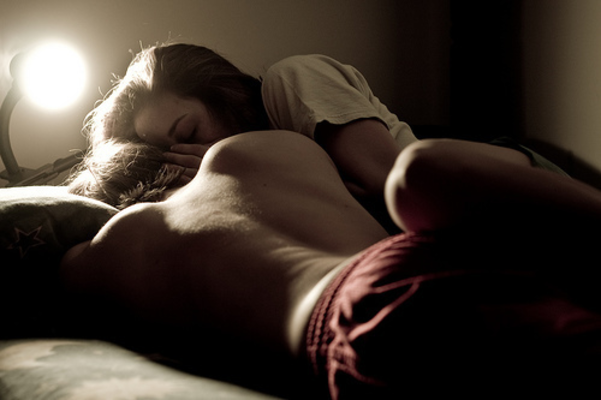 “Ərimin xəyanətindən sonra mən də dayısı ilə yatdım”