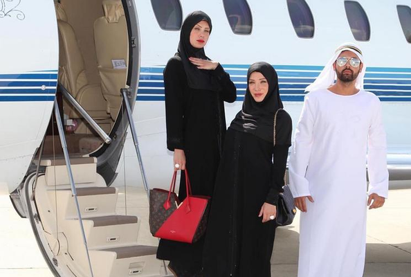 Bacılar şərhlərdəki təhqirlərə əsəbiləşdilər