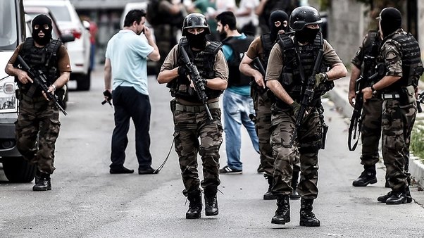 İstanbul terroruna görə 13 nəfər