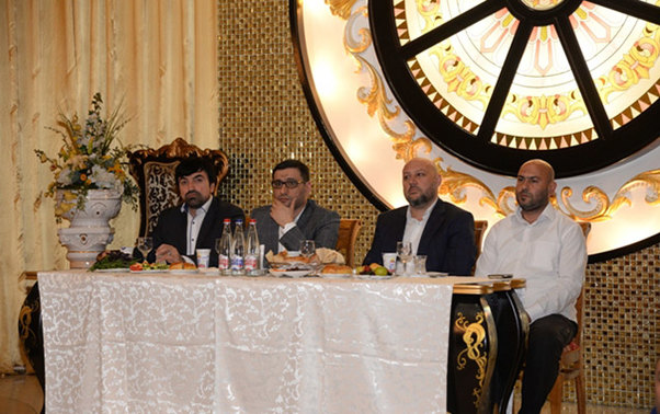 Nəsimidə iftar süfrəsi