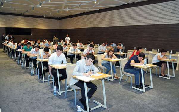 Azərbaycanda sonuncu buraxılış imtahanı  keçirilir