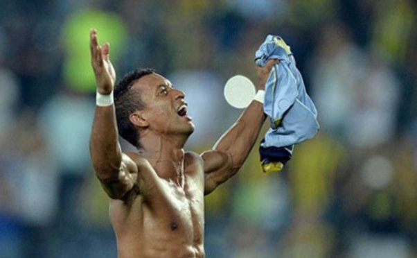 Ulduz futbolçu Türkiyədən gedir