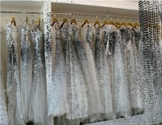 Bakıda qəribə olay: Gəlinlik mağazasına 100 min manatlıq ziyan dəydi