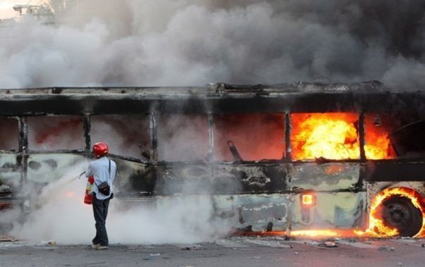Çində avtobusda yanğın zamanı 30 nəfər ölüb