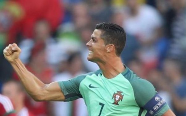 Ronaldo tarixi uğurundan danışdı