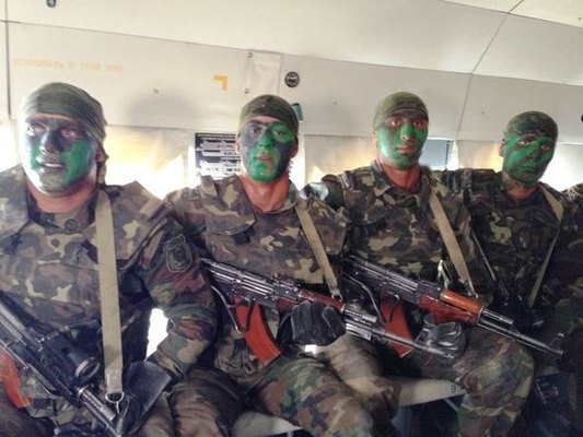 İyirmi beş minlik Azərbaycan ordusu cəbhə bölgəsində təlimlərdə