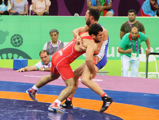 Cəbrayıl Həsənov quru hesabla 1/4-də!