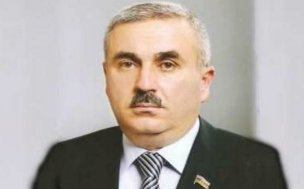 Nəriman Əliyevin diplom qalmqalı böyüyür