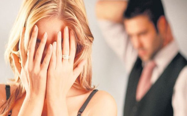 Evdən qaçan iki uşaq anasının həyat yoldaşı: 