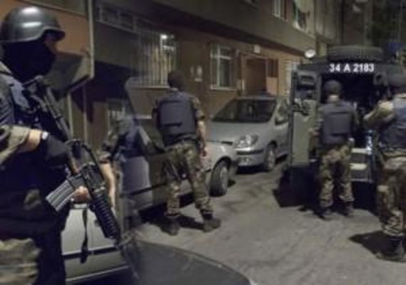 İstanbul həbsxanalarında əməliyyat keçirildi