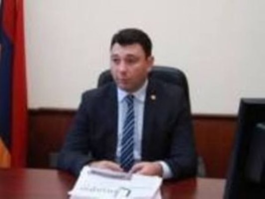 Vitse-spikerin qardaşı üç adam öldürdü