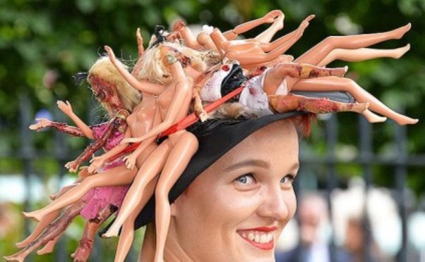 Gülməli və qeyri-adi şlyapalar dəb oldu