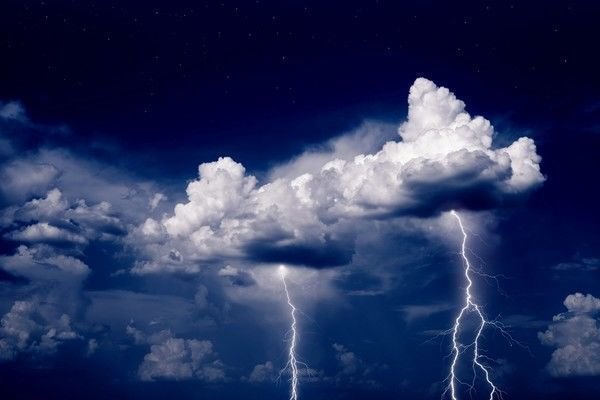 Sabah rayonlarda şimşək çaxacaq, dolu düşəcək