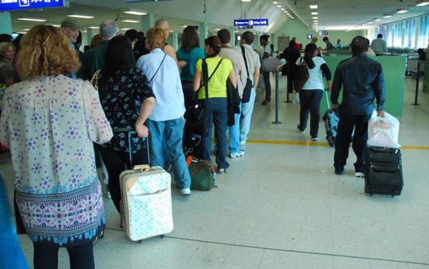 Bakı aeroportunda nə baş verir?