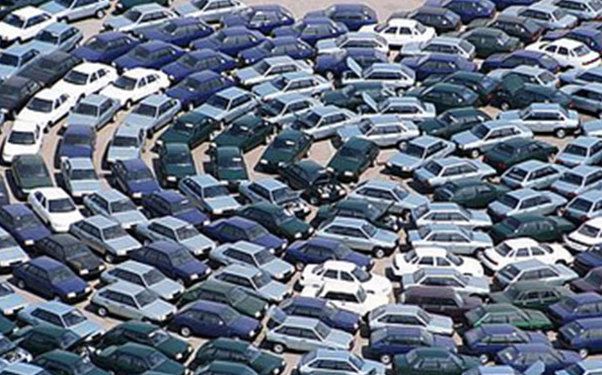 Azərbaycana avtomobil idxalı 7 dəfə azalıb