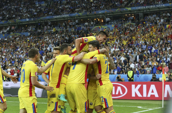 Rumıniya İsveçrə ilə heç-heçə etdi