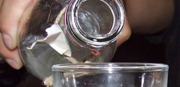 İçkidən zəhərlənən şəxs öldü